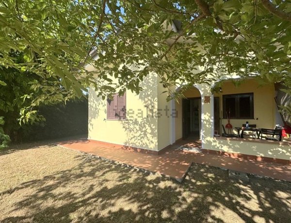 casa indipendente in vendita a Viareggio in zona Torre del Lago