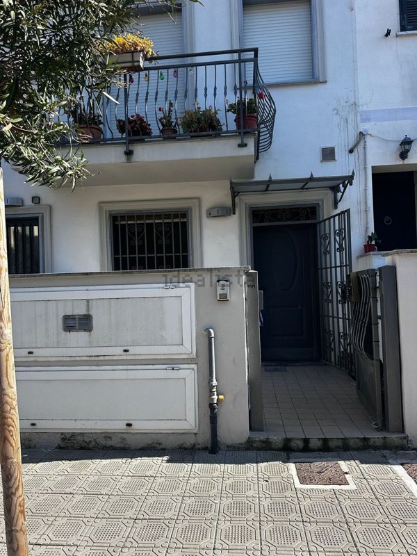 appartamento in vendita a Viareggio in zona Marco Polo