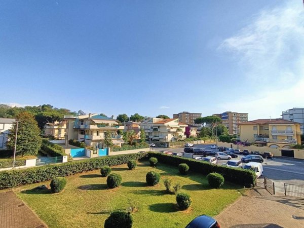 appartamento in vendita a Viareggio in zona Fossa dell'Abate