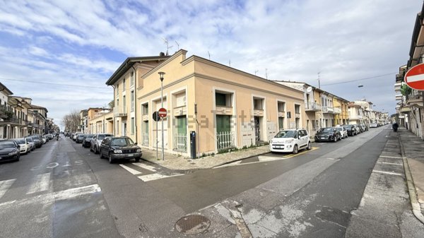 appartamento in vendita a Viareggio in zona Centro Storico