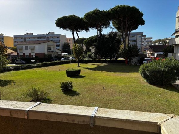 appartamento in vendita a Viareggio in zona Campo d'Aviazione