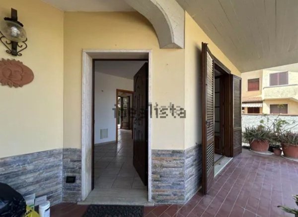 casa indipendente in vendita a Viareggio in zona Torre del Lago