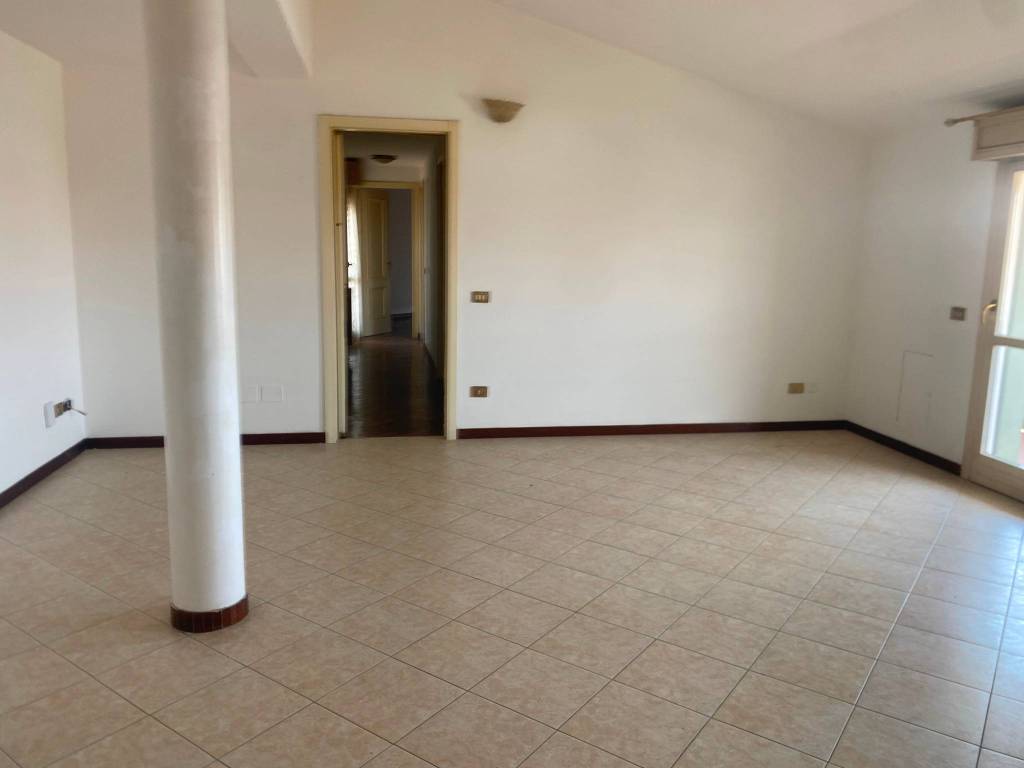 appartamento in vendita a Viareggio in zona Migliarina