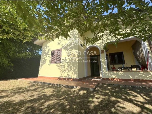 casa indipendente in vendita a Viareggio in zona Torre del Lago