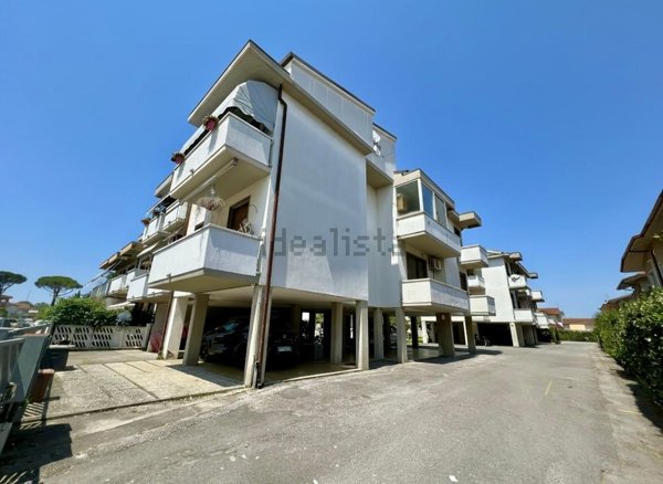 appartamento in vendita a Viareggio in zona Torre del Lago