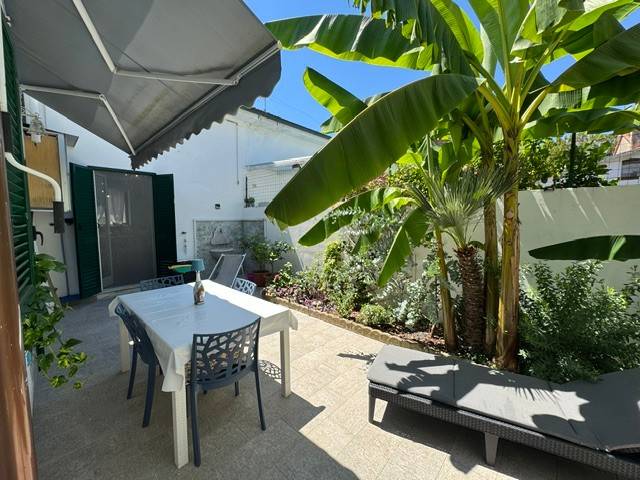 casa indipendente in vendita a Viareggio in zona Marco Polo