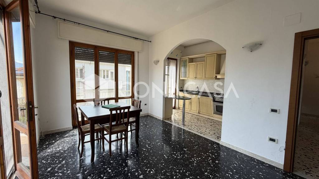 appartamento in vendita a Viareggio in zona Campo d'Aviazione