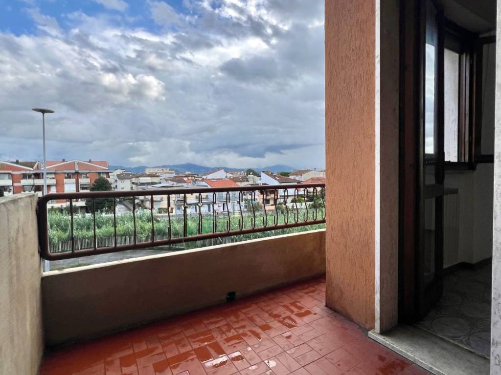 appartamento in vendita a Viareggio in zona Marco Polo
