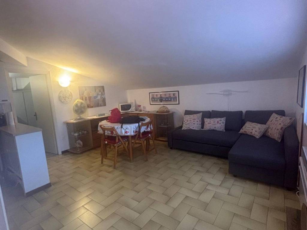 appartamento in vendita a Viareggio in zona Lago Mare