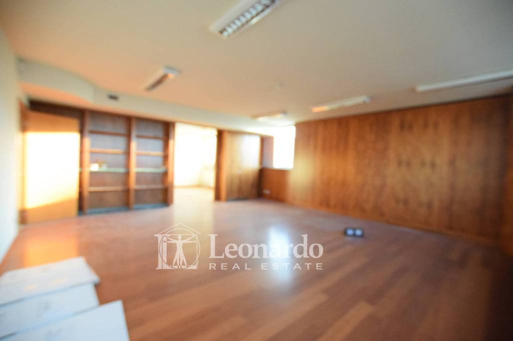 ufficio in vendita a Viareggio in zona Campo d'Aviazione