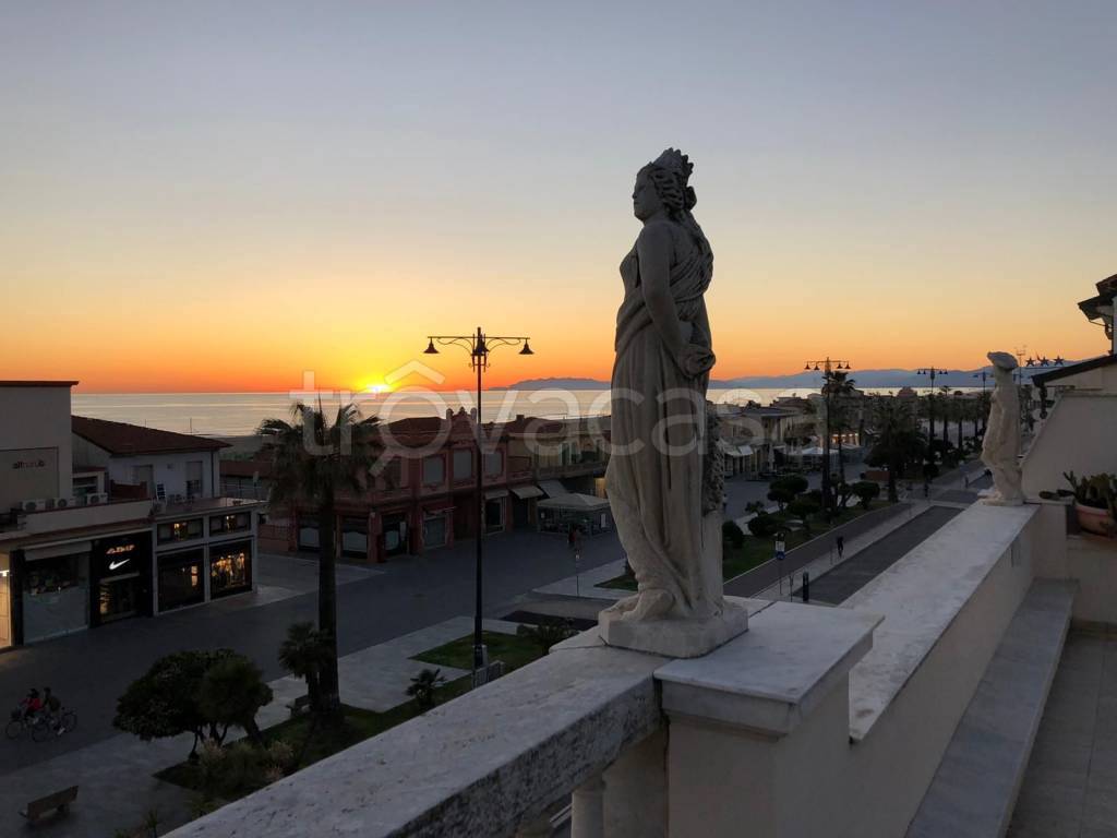 appartamento in vendita a Viareggio