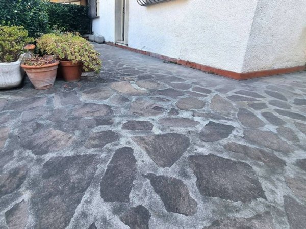 casa indipendente in vendita a Viareggio in zona Migliarina