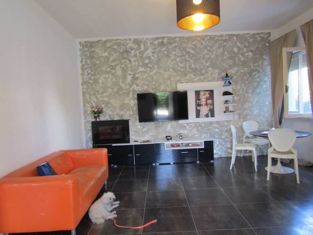casa indipendente in vendita a Viareggio in zona Torre del Lago