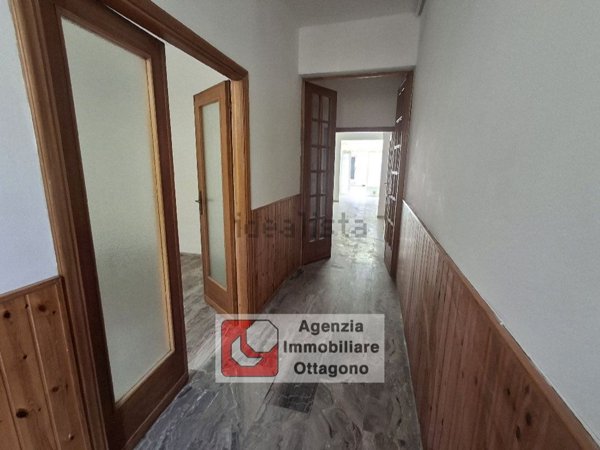 casa indipendente in vendita a Viareggio in zona Centro Storico