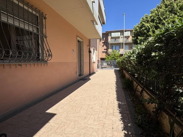 casa indipendente in vendita a Viareggio in zona Campo d'Aviazione