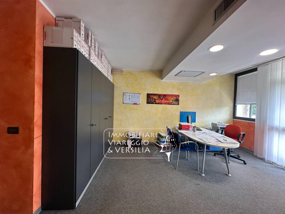 ufficio in vendita a Viareggio
