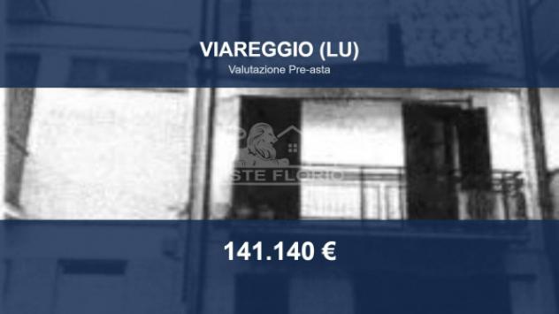 casa indipendente in vendita a Viareggio in zona Centro Storico