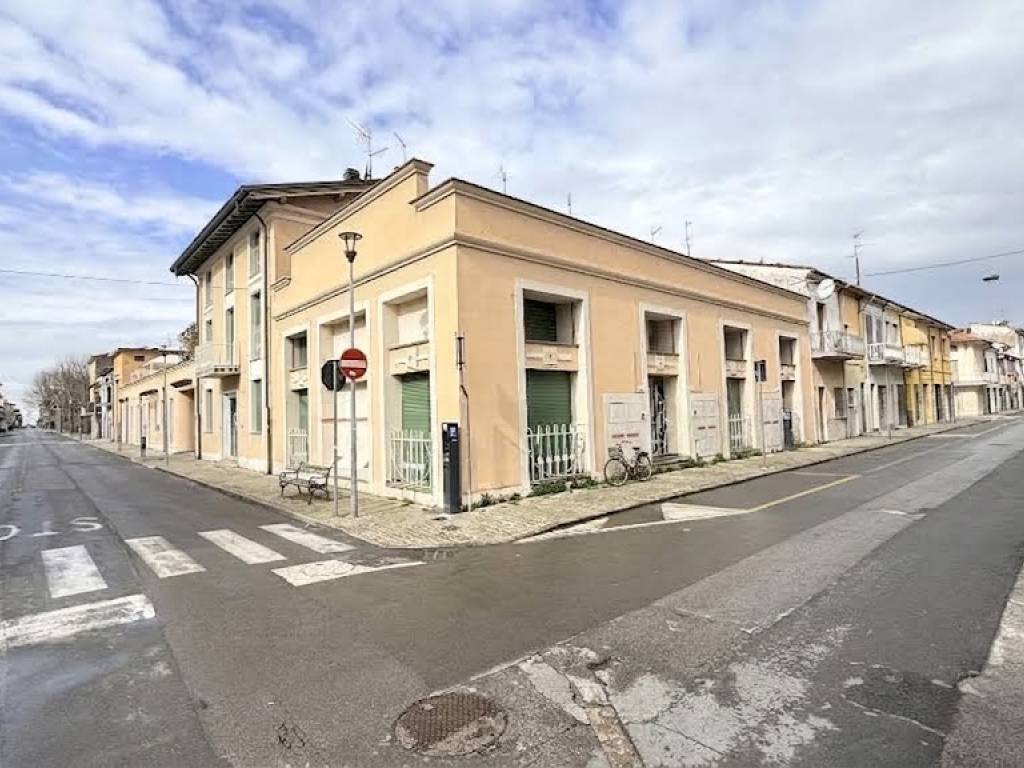appartamento in vendita a Viareggio in zona Centro Storico