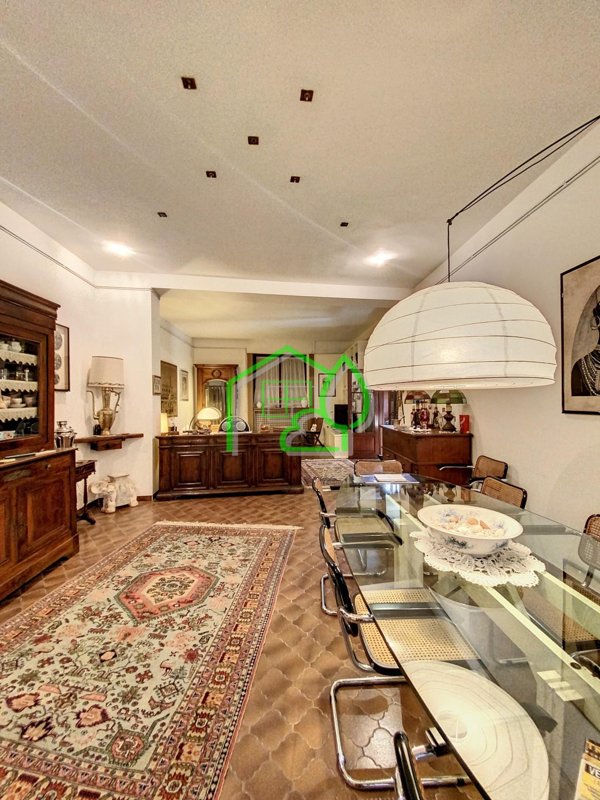 casa indipendente in vendita a Viareggio in zona Centro Storico