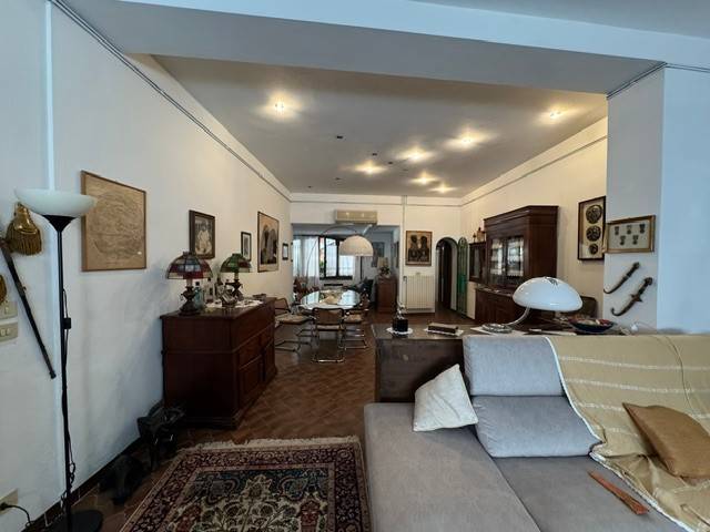 casa indipendente in vendita a Viareggio in zona Centro Storico