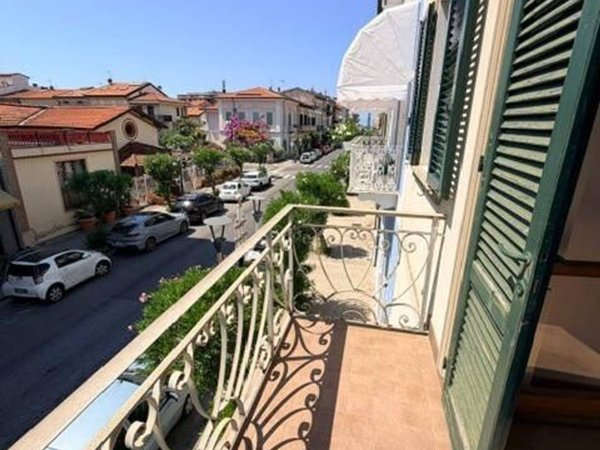 appartamento in vendita a Viareggio in zona Centro Storico