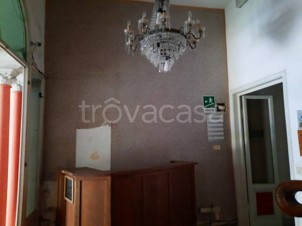 negozio in vendita a Viareggio