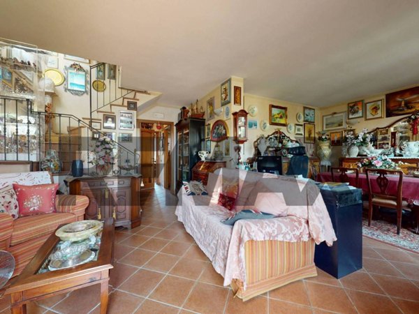 casa indipendente in vendita a Viareggio in zona Torre del Lago