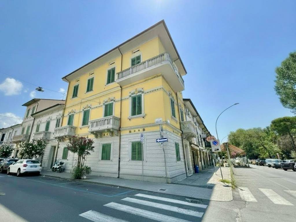appartamento in vendita a Viareggio in zona Don Bosco