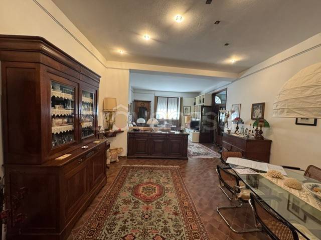 casa indipendente in vendita a Viareggio