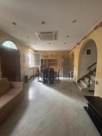 casa indipendente in vendita a Viareggio
