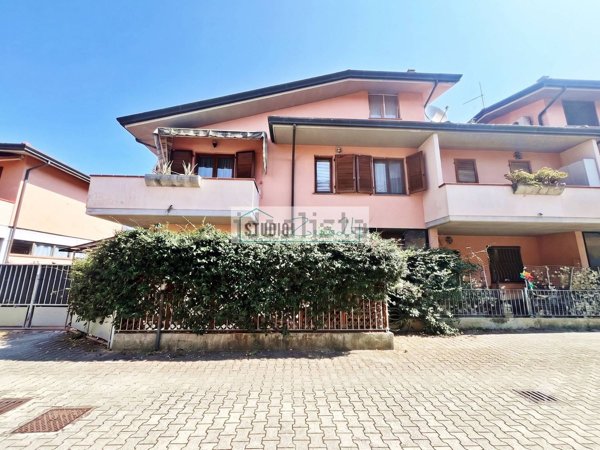 casa indipendente in vendita a Viareggio in zona Torre del Lago