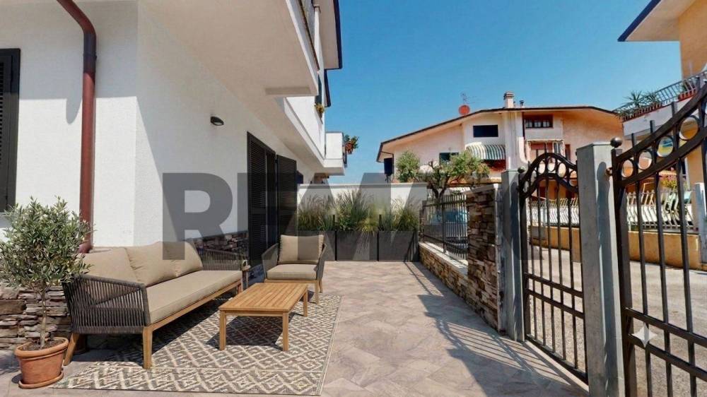 casa indipendente in vendita a Viareggio in zona Torre del Lago