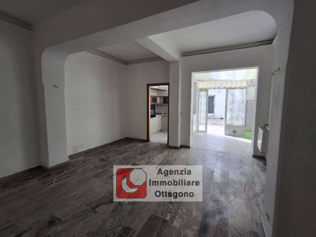 casa indipendente in vendita a Viareggio in zona Marco Polo