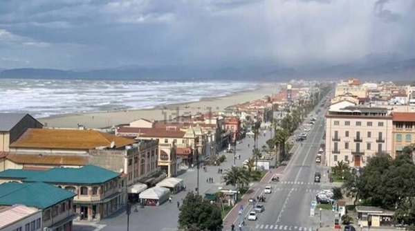 appartamento in vendita a Viareggio in zona Marco Polo