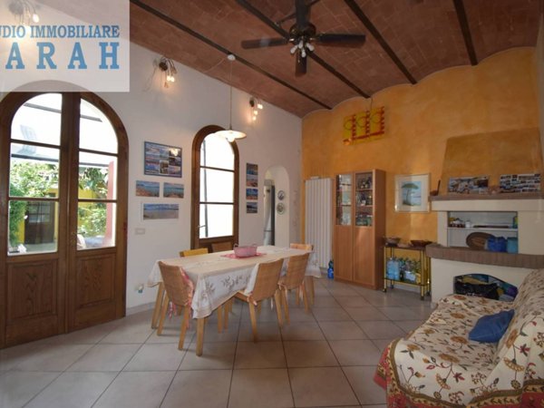 casa indipendente in vendita a Viareggio in zona Centro Storico