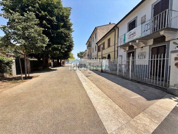 casa indipendente in vendita a Viareggio in zona Torre del Lago