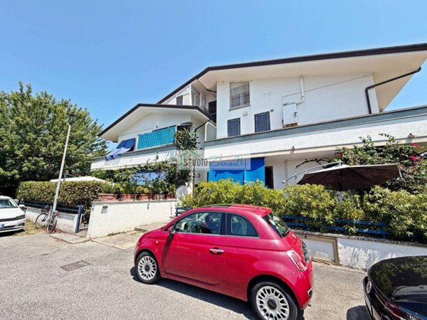 appartamento in vendita a Viareggio in zona Torre del Lago