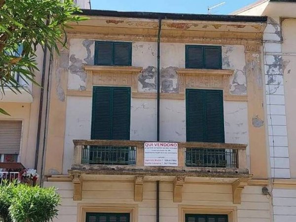 casa indipendente in vendita a Viareggio in zona Centro Storico
