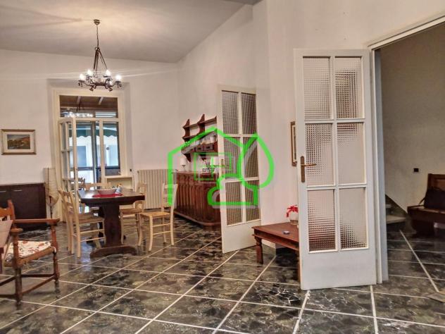 casa indipendente in vendita a Viareggio in zona Centro Storico