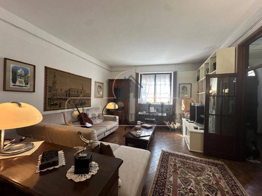 casa indipendente in vendita a Viareggio in zona Centro Storico