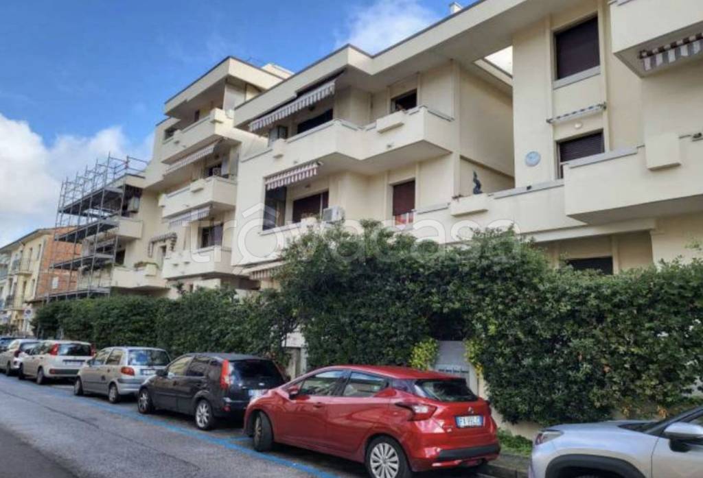 appartamento in vendita a Viareggio in zona Marco Polo