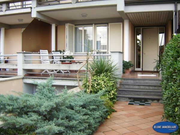 casa indipendente in vendita a Viareggio in zona Marco Polo