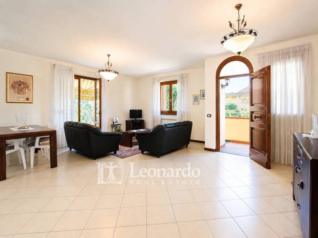 casa indipendente in vendita a Viareggio in zona Migliarina