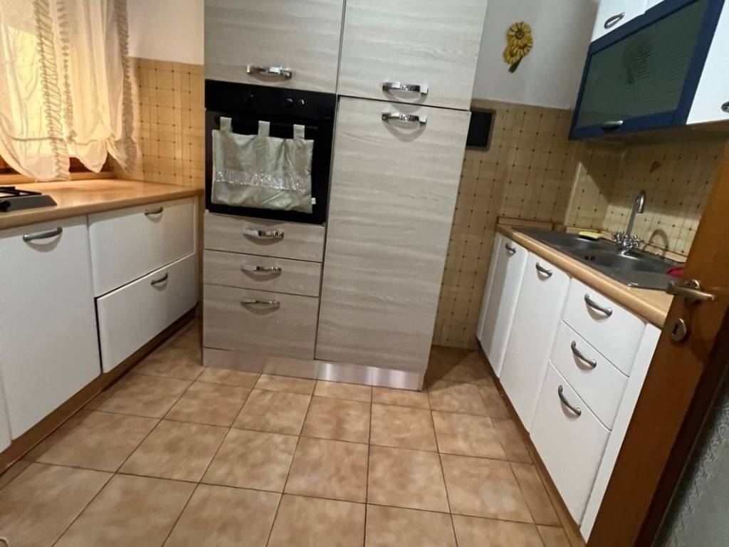 appartamento in vendita a Viareggio in zona Migliarina