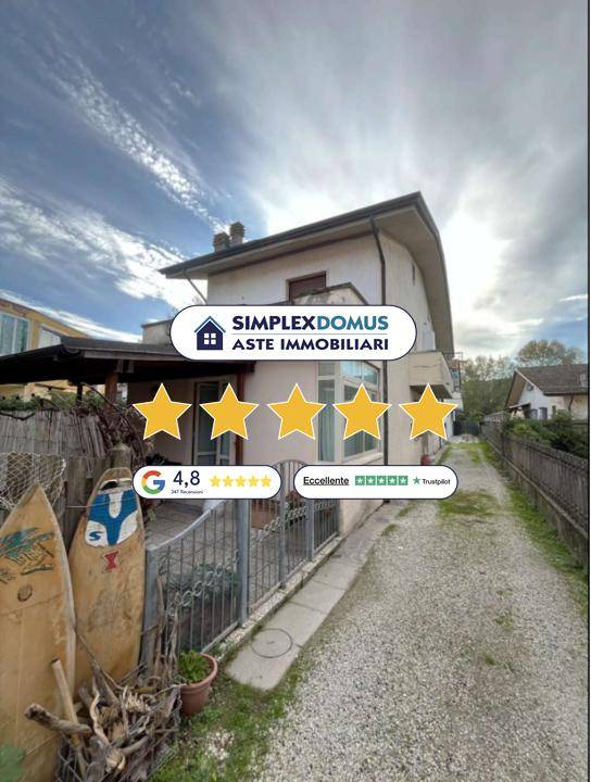 appartamento in vendita a Viareggio in zona Torre del Lago