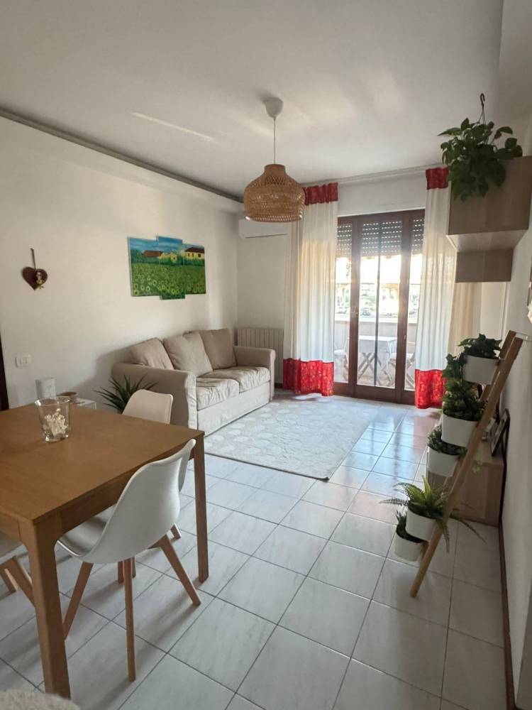 appartamento in vendita a Viareggio in zona Marco Polo