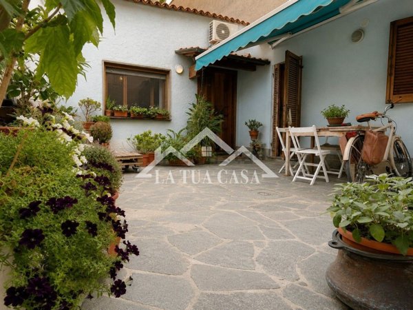 casa semindipendente in vendita a Viareggio in zona Centro Storico