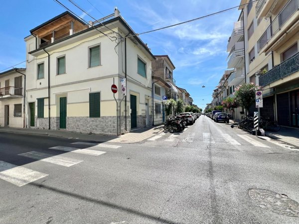 appartamento in vendita a Viareggio in zona Centro Storico