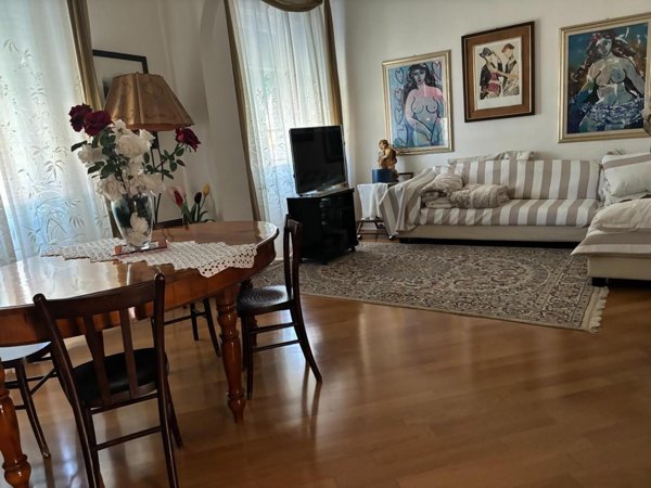 appartamento in vendita a Viareggio in zona Centro Storico