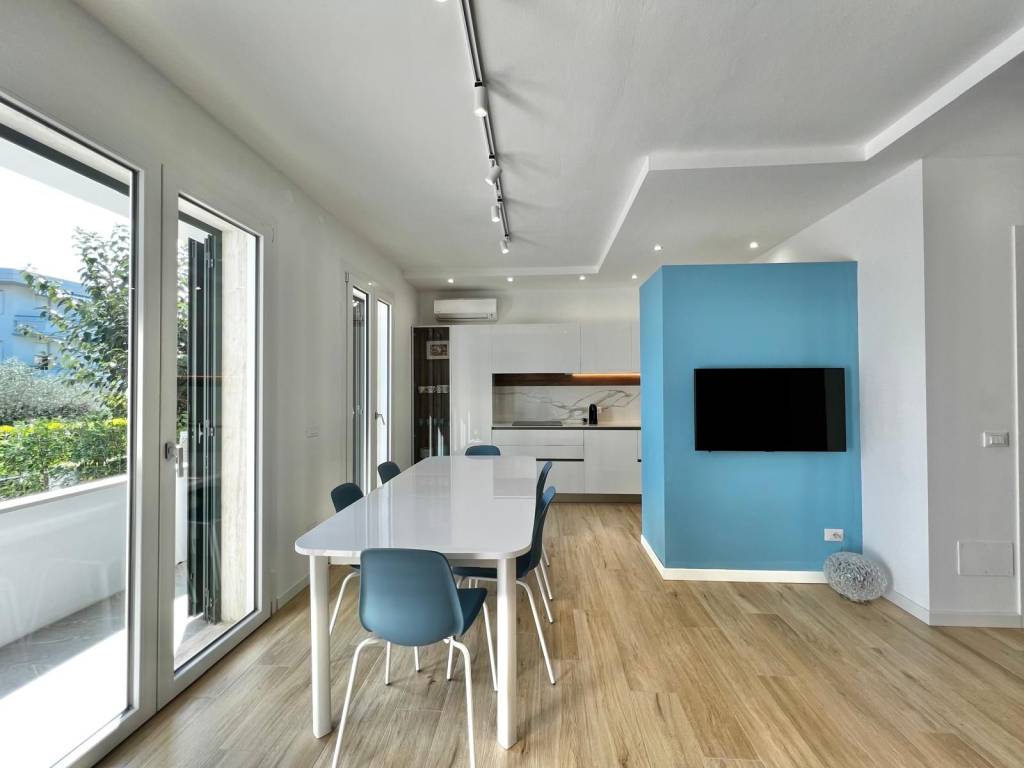 casa indipendente in vendita a Viareggio in zona Torre del Lago